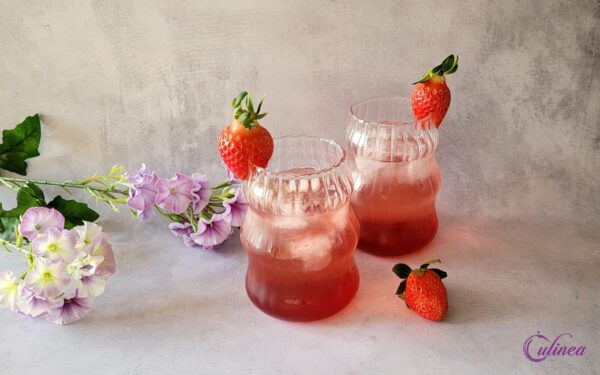 Aardbei cranberry cocktail