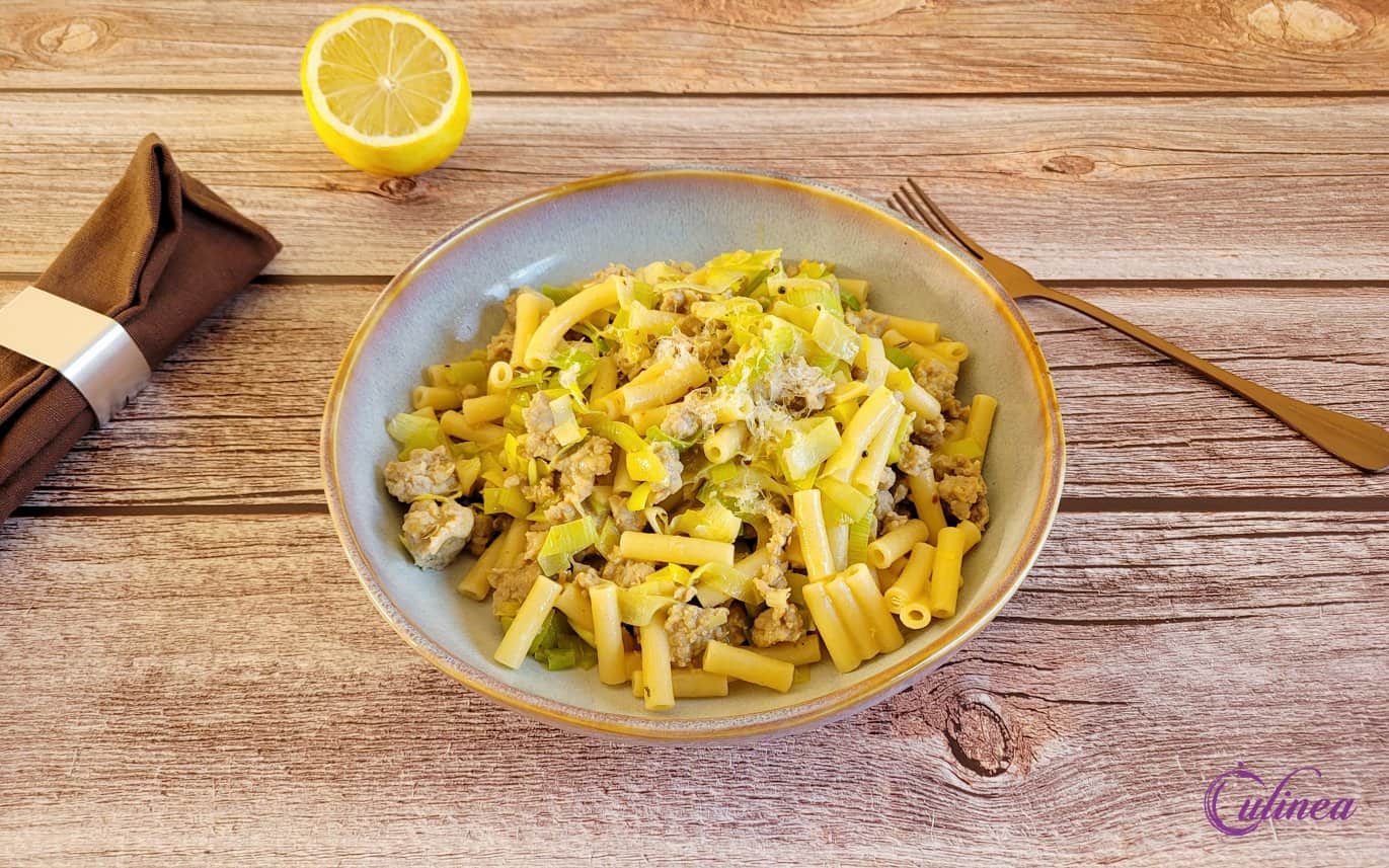 Pasta met worst en prei