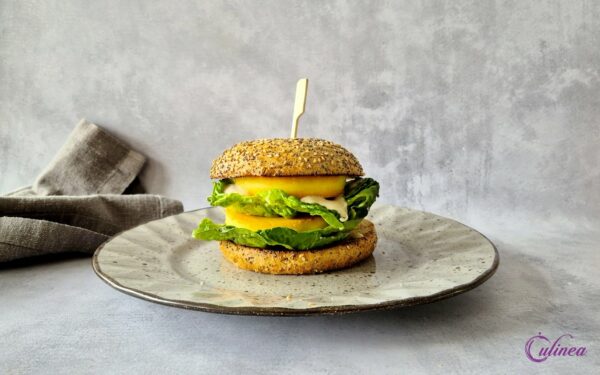 Broodje gegrilde kip met Caesar salade