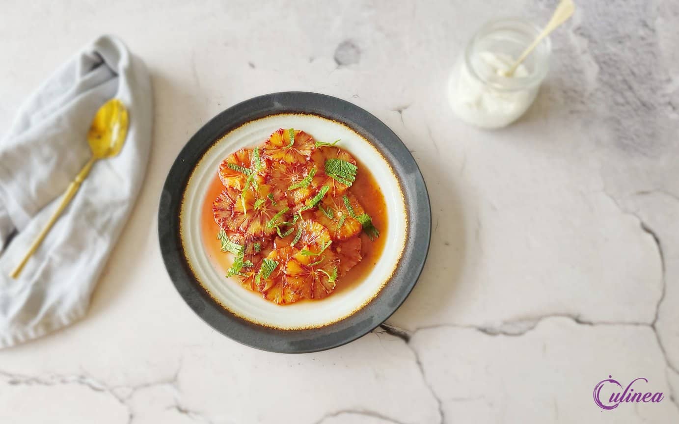 Bloedsinaasappelen met gekruide siroop