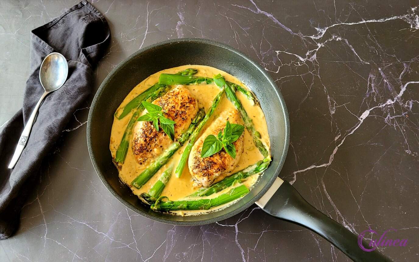 Kipfilet met knoflookroomsaus en asperges
