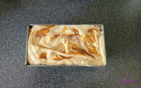 Koffie-ijs met gezouten karamel