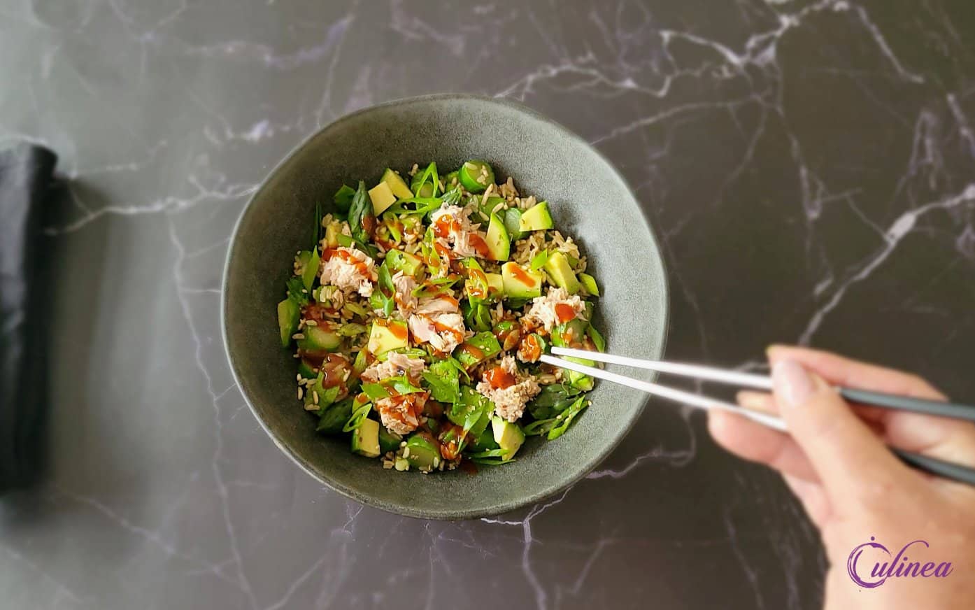 Pittige rijstkom met tonijn