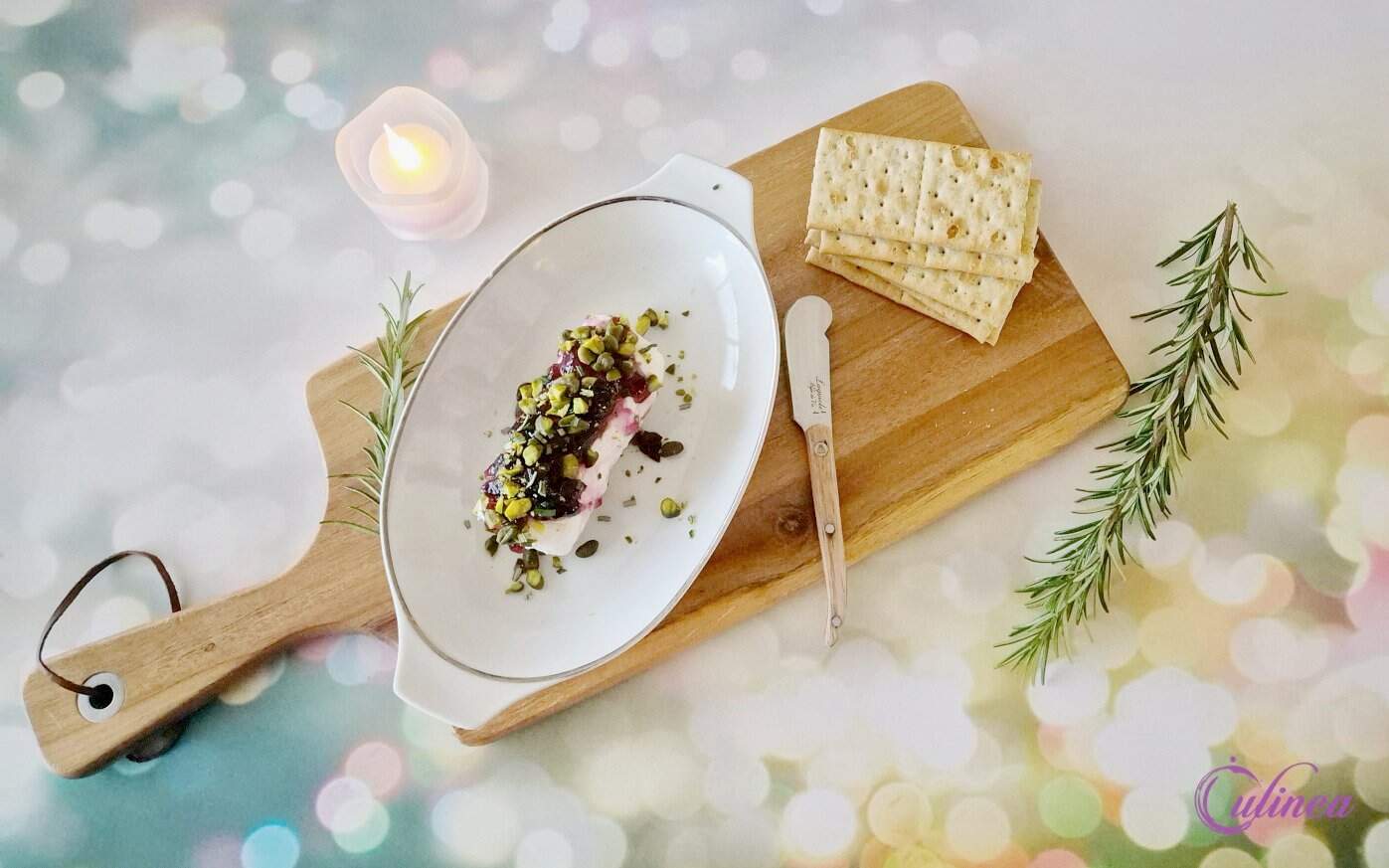 Geitenkaas met druivenjam en pistache