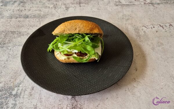 Goat cheese sandwich with avocado