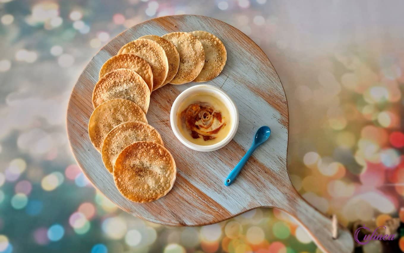 Gyoza crackers