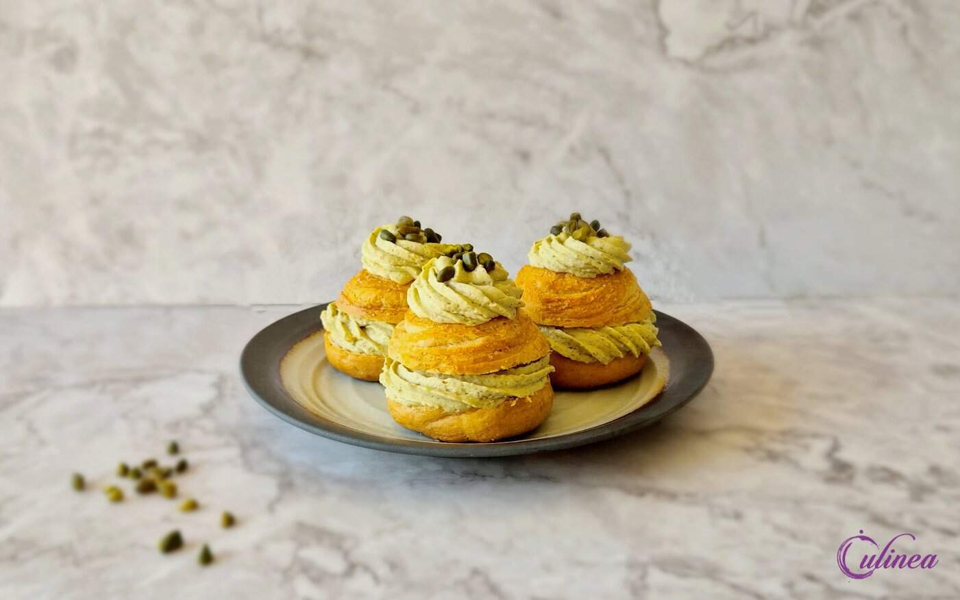 Croissantbroodjes met pistache