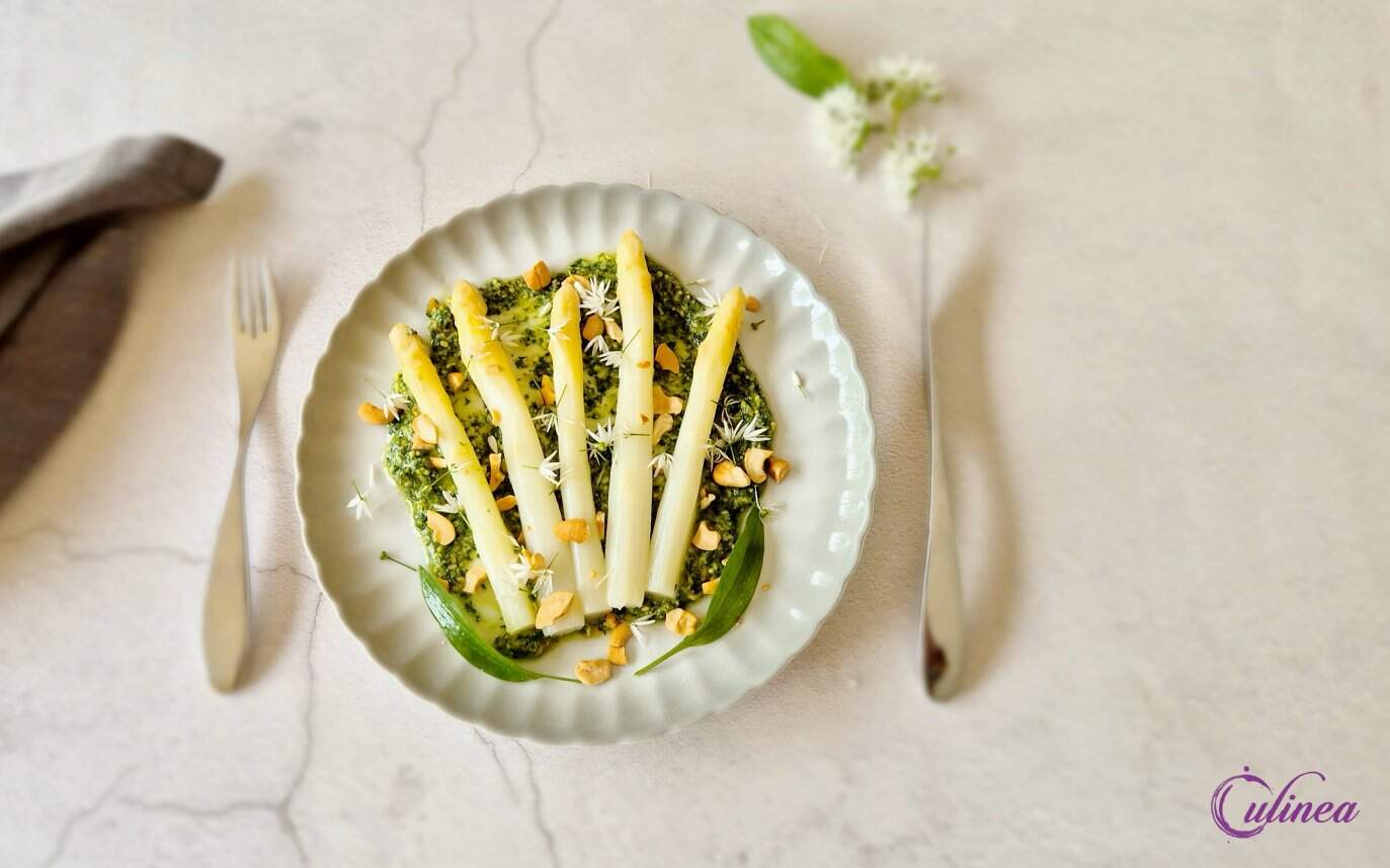 Asperges met daslook-cashewpesto