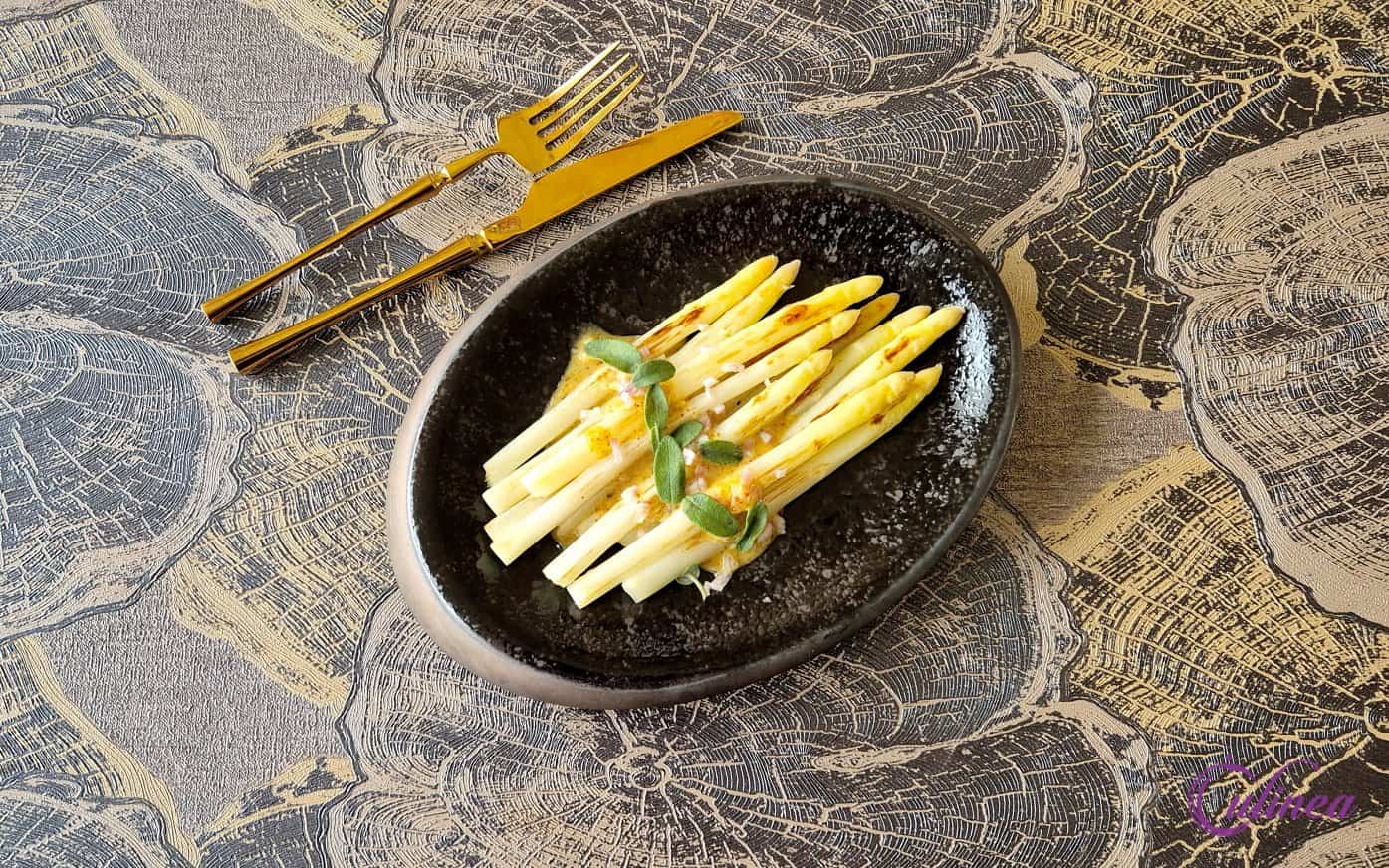 Gegrilde Asperges met Sherrydressing