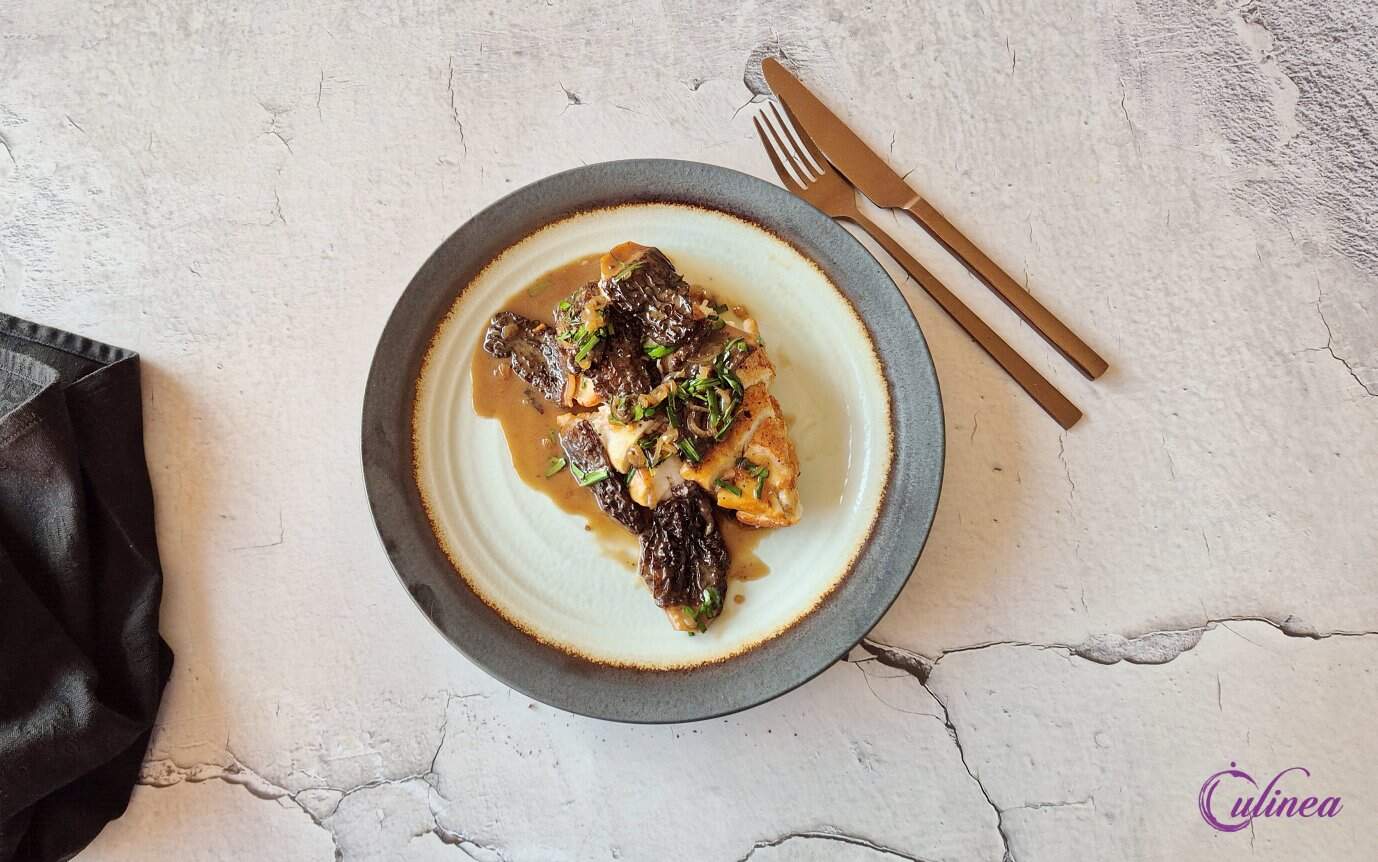 Kip met Dragon en Morieljes