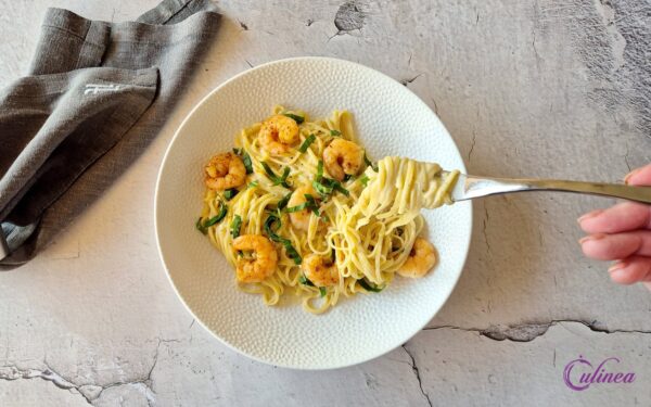 Pasta Alfredo met Cajun garnalen