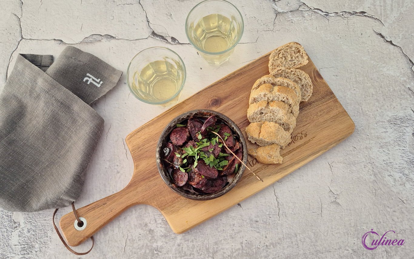 Chorizo al Vino Tinto