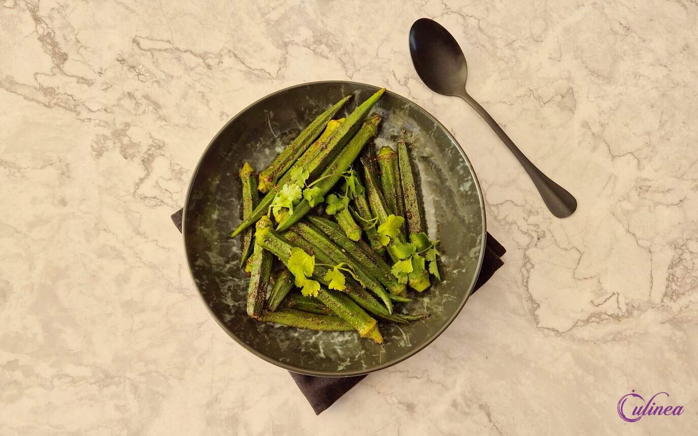 Knapperige gekruide Okra