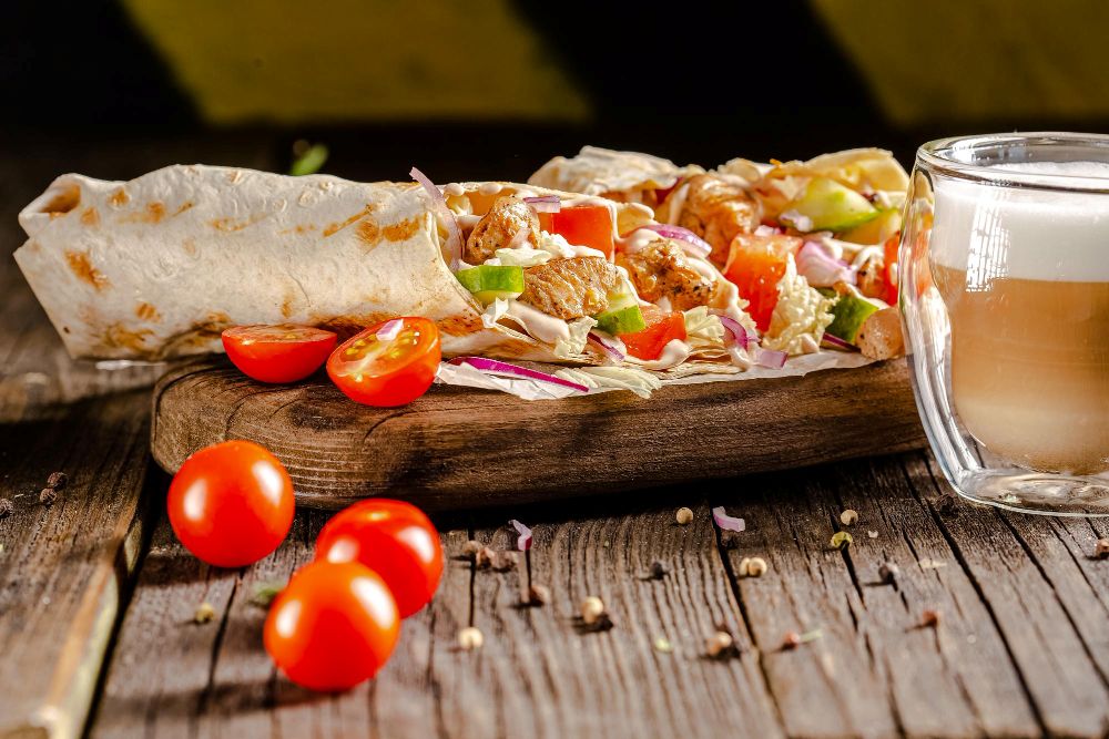 groente bij shoarma op een broddje