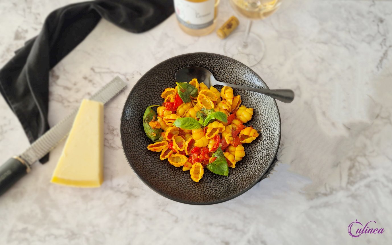 Pasta Pomodoro – Traditioneel Italiaans Recept met Tomaat en Basilicum