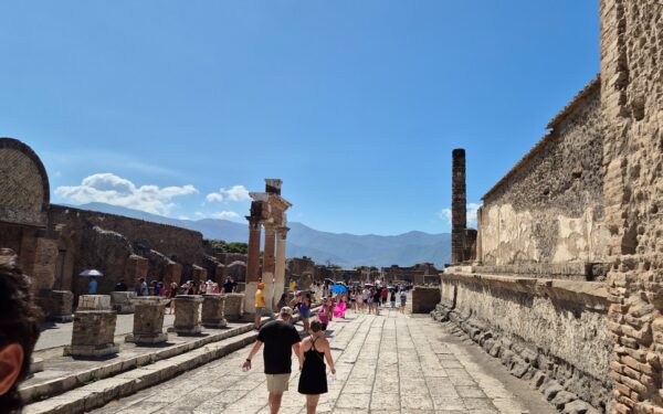 Van Napels tot Ischia: een onvergetelijke reis langs de Amalfikust