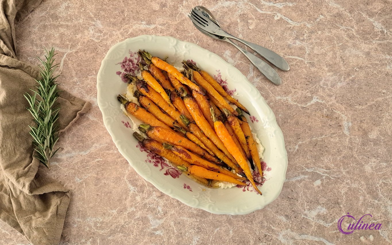 Geroosterde Wortelen met Roomkaas en Hot Honey