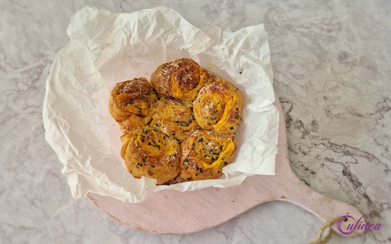 Knoflook Kaasbroodjes – Zelfgemaakte Broodjesrecept van Croissantdeeg