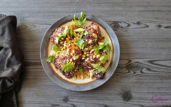 Pittige Pinda Kippendijen – Heerlijk Oosters